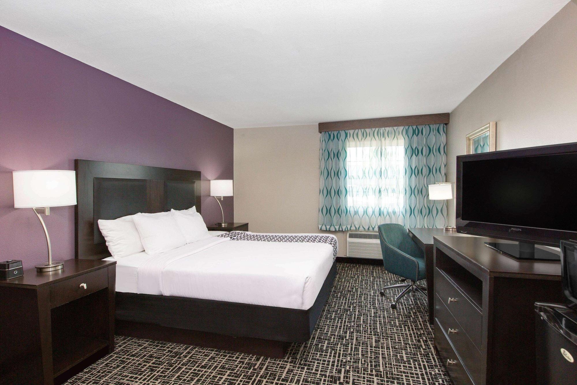 La Quinta By Wyndham Blue Springs Hotell Exteriör bild