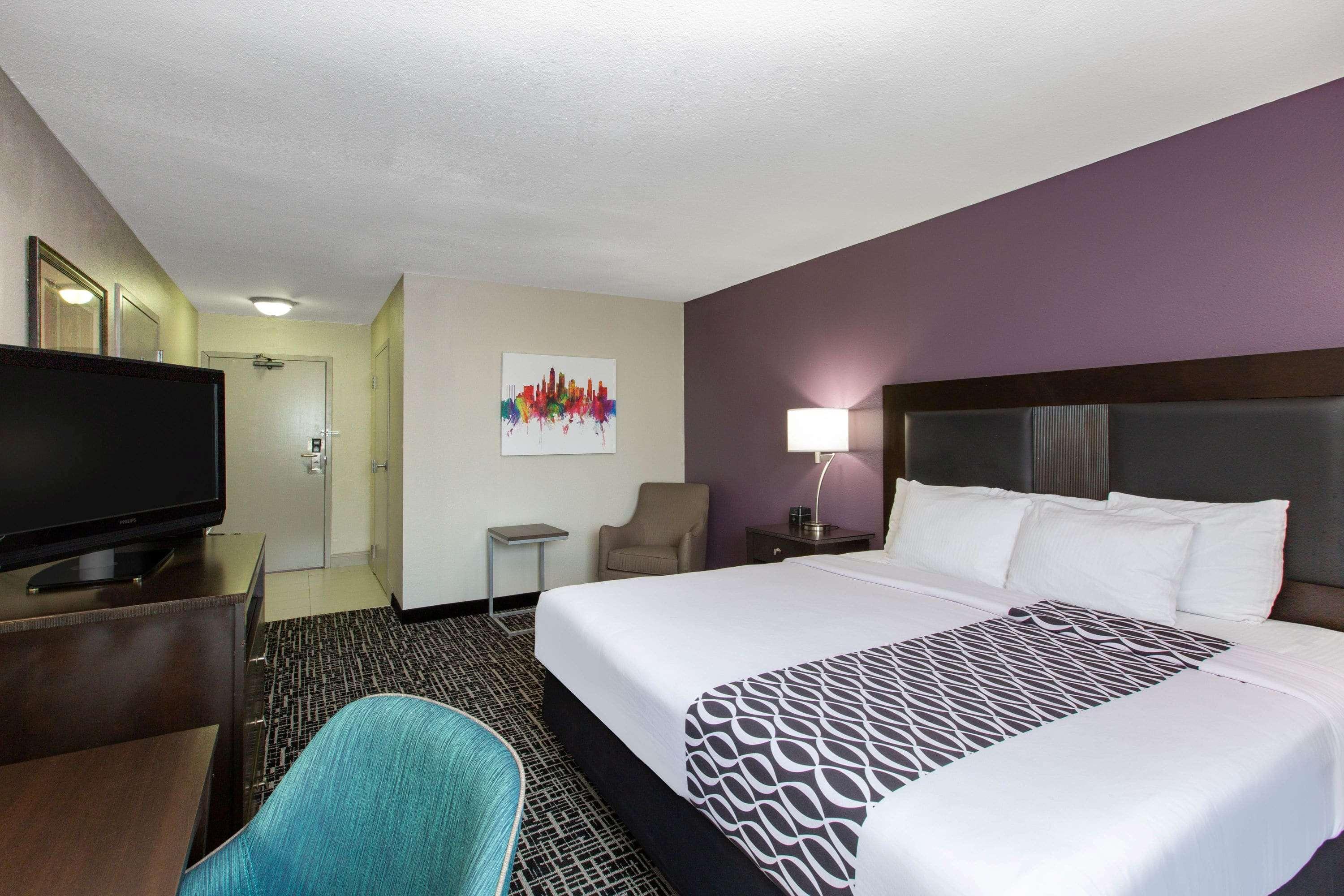 La Quinta By Wyndham Blue Springs Hotell Exteriör bild